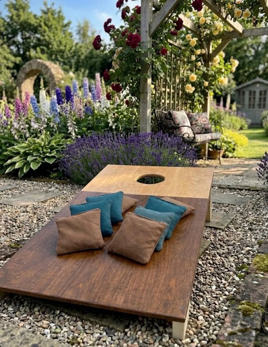 Wooden cornhole board including 8 beanbags – sizes selectable – handcrafted outdoor game for garden & wedding – two-tone design